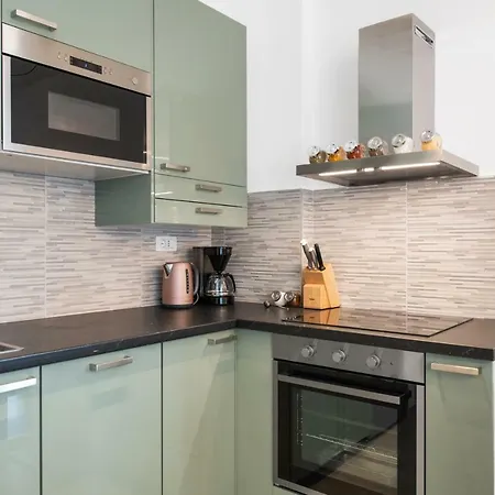 Comfortable 3-bedroom With Balcony And Fast Wi-fi - 10 Minutes From Old Town