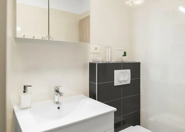 Apartament Comfortable 3-bedroom With Balcony And Fast Wi-fi - 10 Minutes From Old Town Split