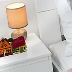 Apartment Comfortable 3-bedroom With Balcony And Fast Wi-fi - 10 Minutes From Old Town