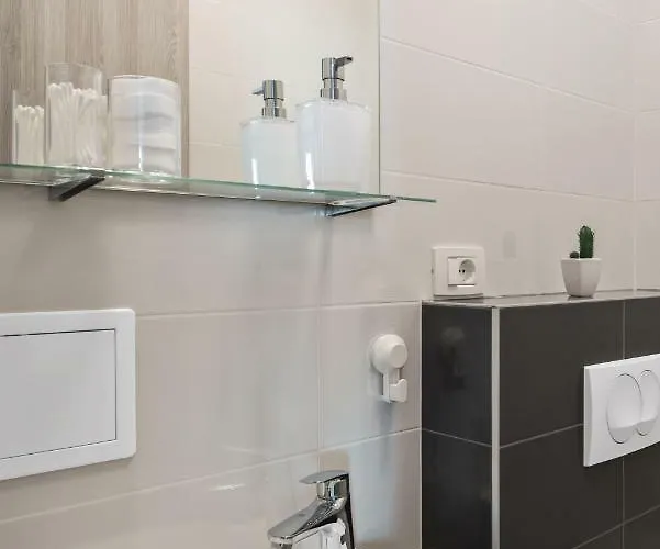 Appartement Comfortable 3-bedroom With Balcony And Fast Wi-fi - 10 Minutes From Old Town *