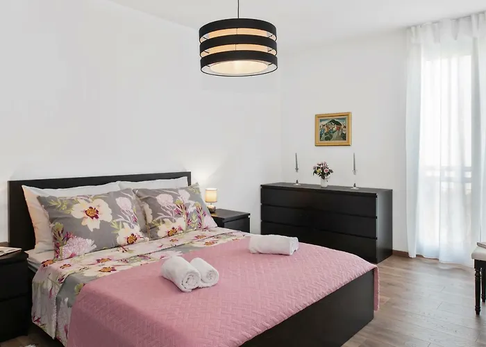 Appartement Comfortable 3-bedroom With Balcony And Fast Wi-fi - 10 Minutes From Old Town *